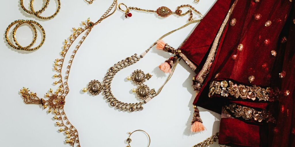 Various pieces of Pakistani Bridal Jewellery