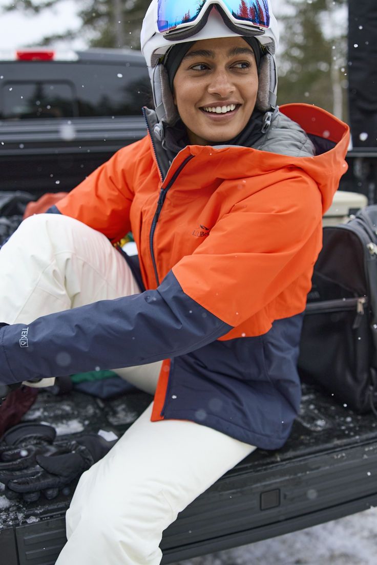 Eco-Friendly Design: Women's Ski Jacket