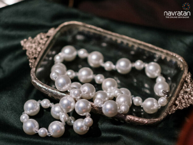 pearl jewelry necklace