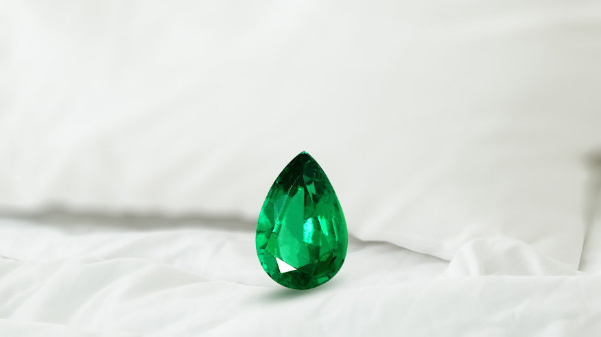 emerald ring with diamonds