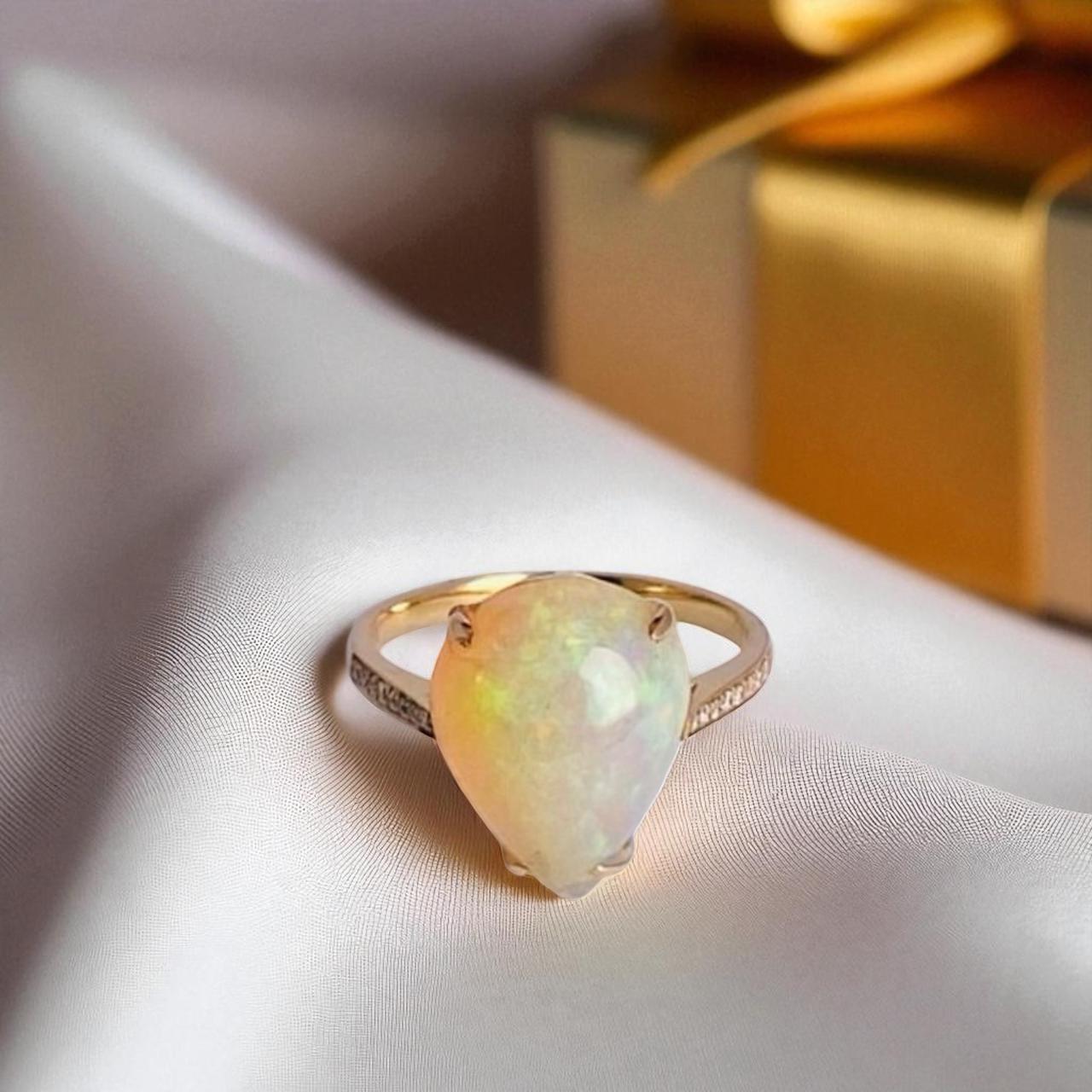 Opal stone ring