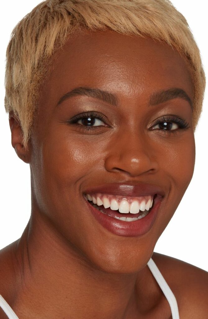 Model wearing It cosmetics for IT Cosmetics Review