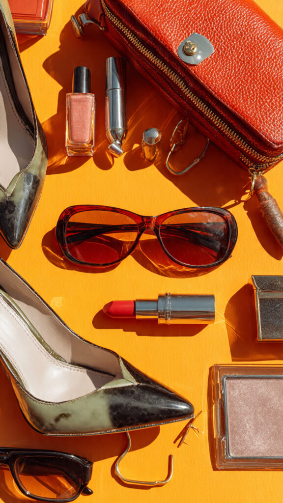 fashion accessories supplier various shoes, bags, glasses and lipstick 