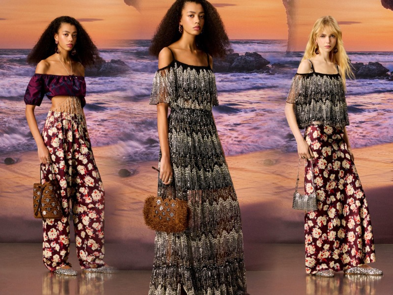 Purple off the shoulder crop top with puffed sleeves top and print pants, spagheti strapped sleeveless gradient grey green full leth dress, speghetti strapped sleevels top gradient print with full length skirt.